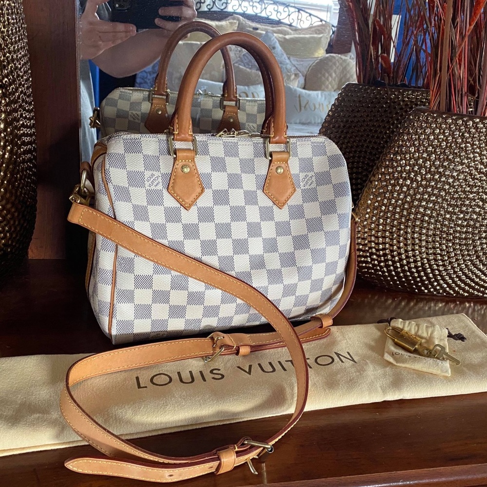 Authentic lv speedy 25 azur white